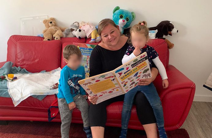 Sofa Kinder Lesen